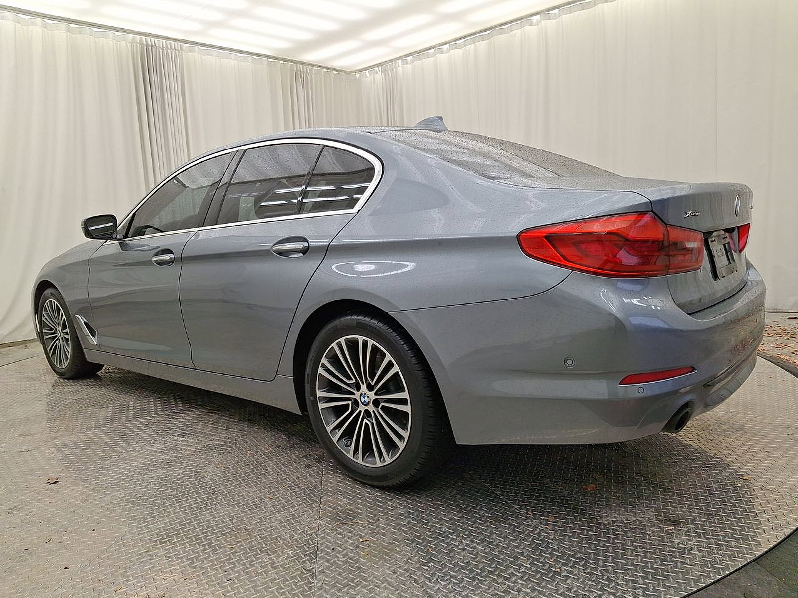 Used 2017 BMW 530i xDrive image 22