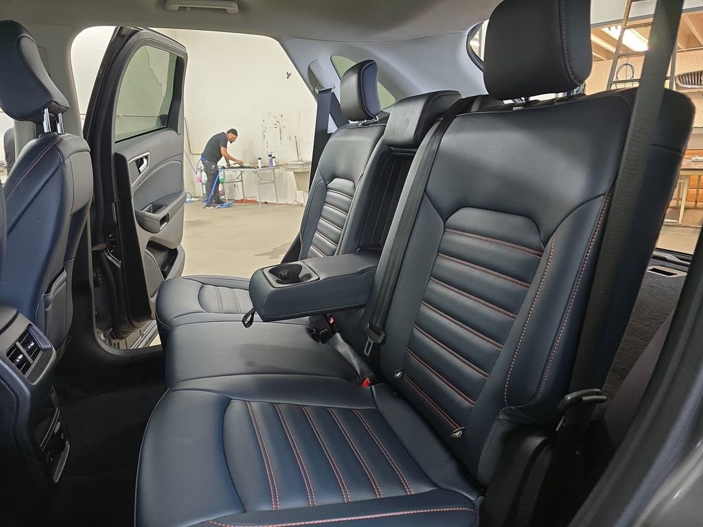 Used 2024 Ford Edge SEL w/ Sport Appearance Package AWD/4WD image 14