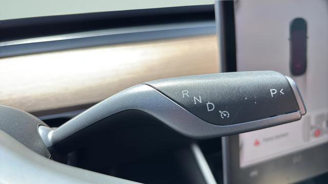 Used 2021 Tesla Model Y Long Range AWD/4WD image 17