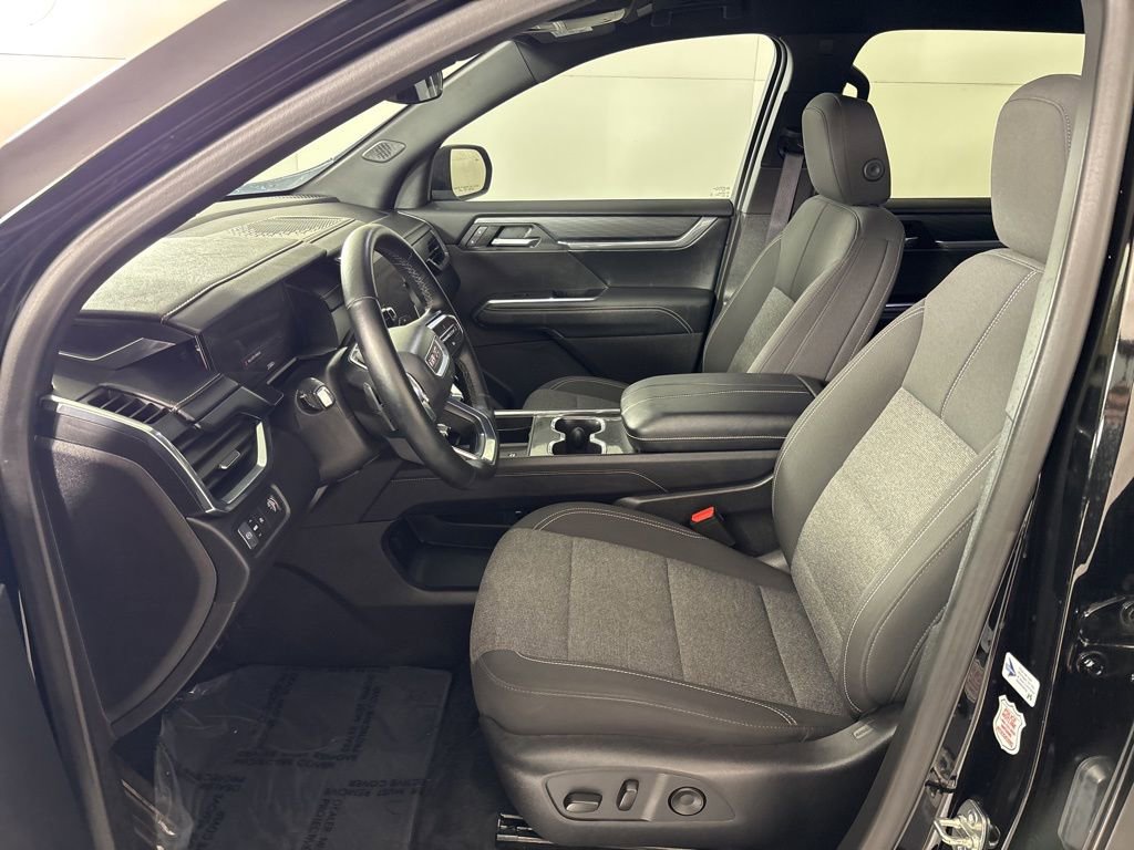 Used 2025 GMC Acadia Elevation image 25