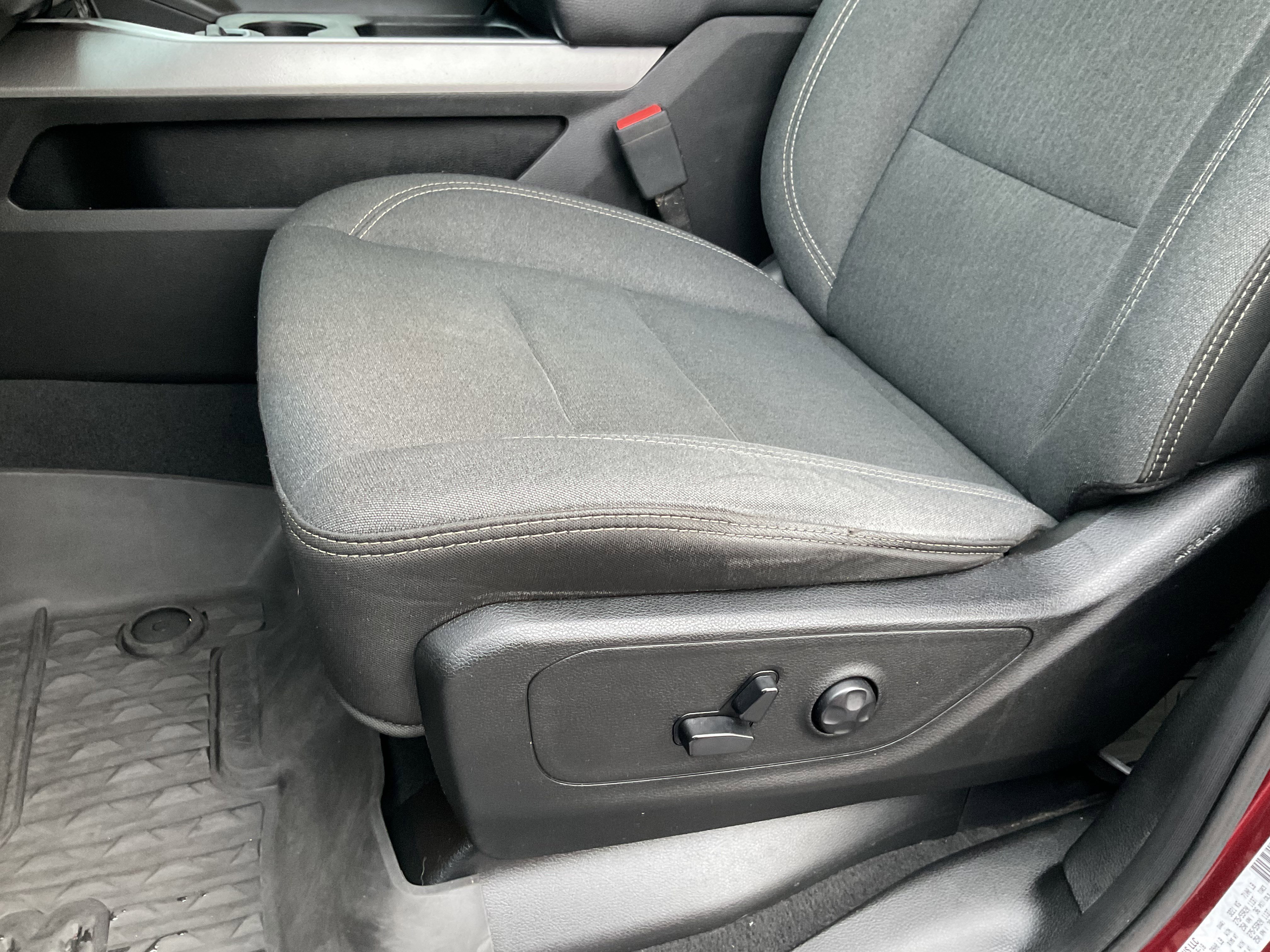 Used 2019 RAM 1500 Big Horn image 29