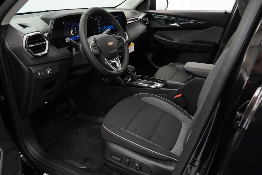 New 2026 Chevrolet TrailBlazer LT w/ Convenience Package FWD image 10