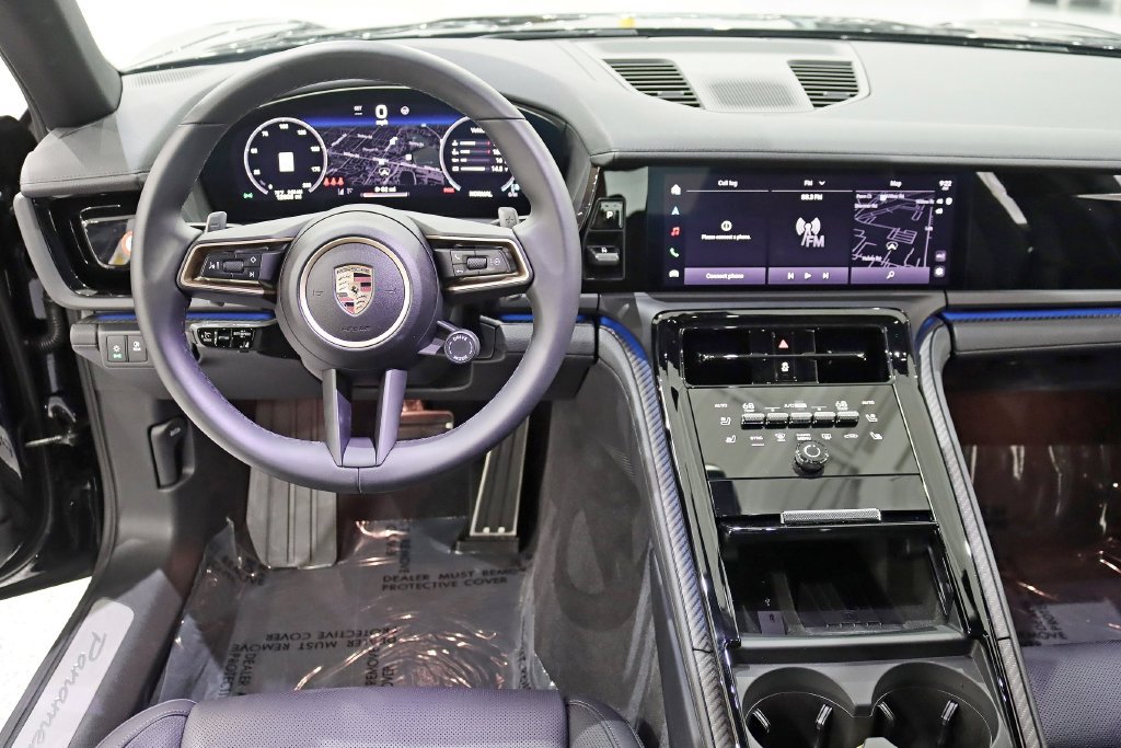 Used 2025 Porsche Panamera 4 AWD/4WD image 15