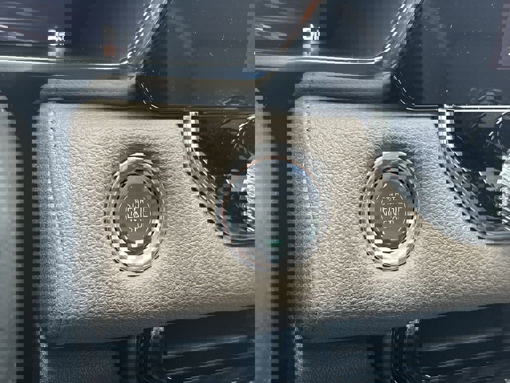 New 2026 GMC Canyon Denali image 17