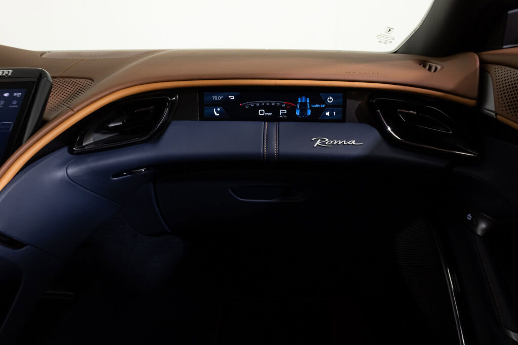 Used 2024 Ferrari Roma image 40