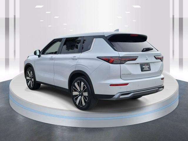 New 2026 Mitsubishi Outlander SE image 4