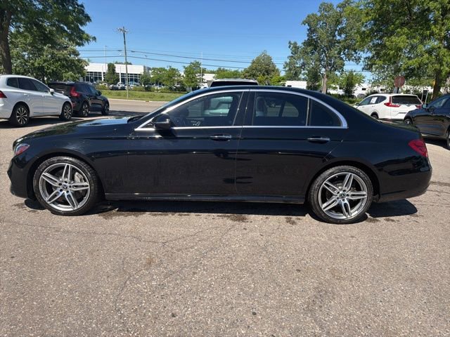 Used 2018 Mercedes-Benz E 300 4MATIC image 12