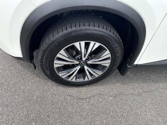 Used 2023 Nissan Rogue SV AWD/4WD image 13