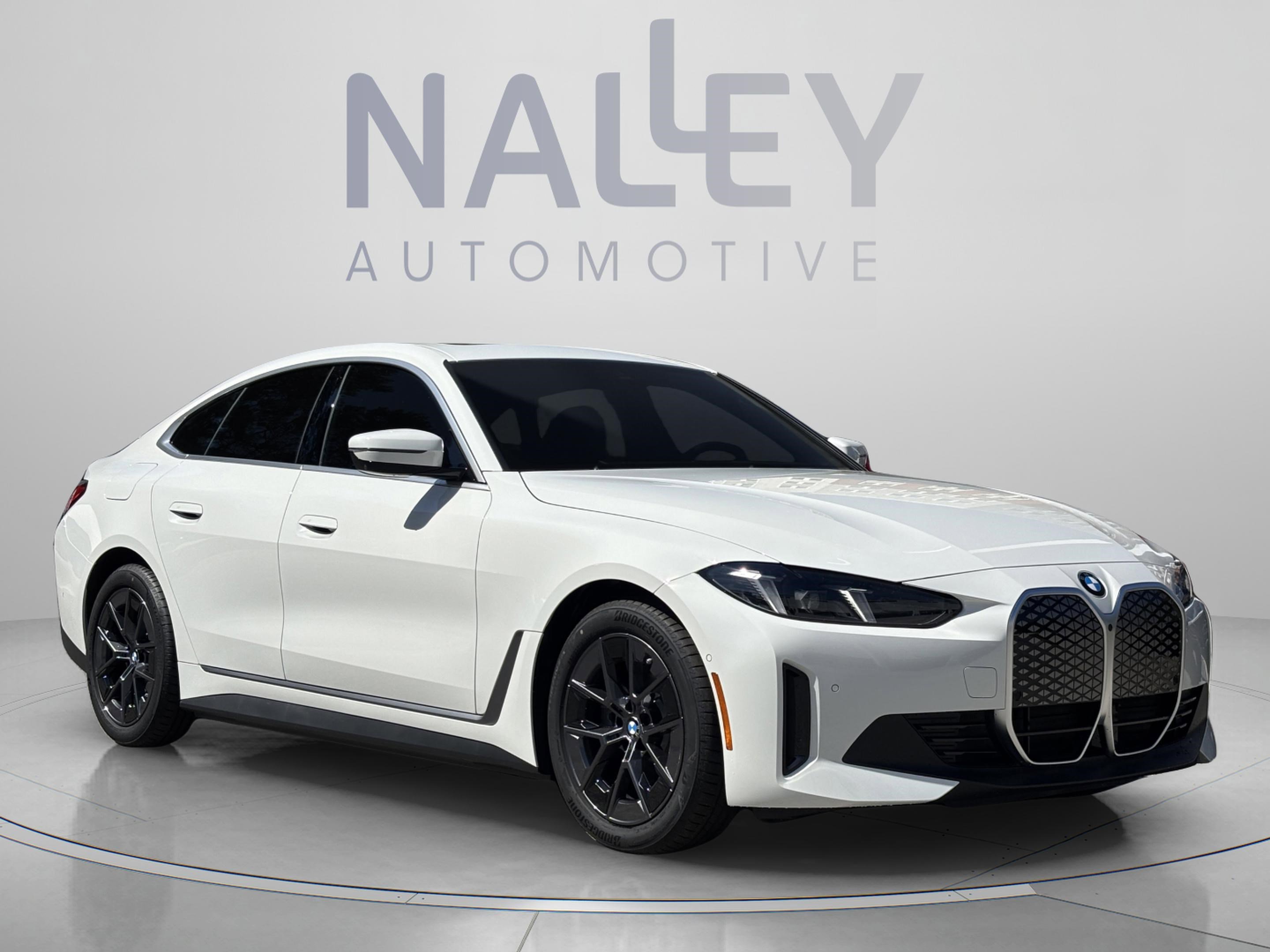 New 2026 BMW i4 eDrive40 w/ Parking Assistance Package RWD image 5
