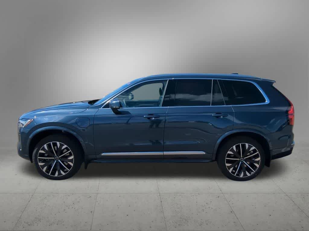 New 2026 Volvo XC90 T8 Ultra w/ Protection Package Premier AWD/4WD image 3