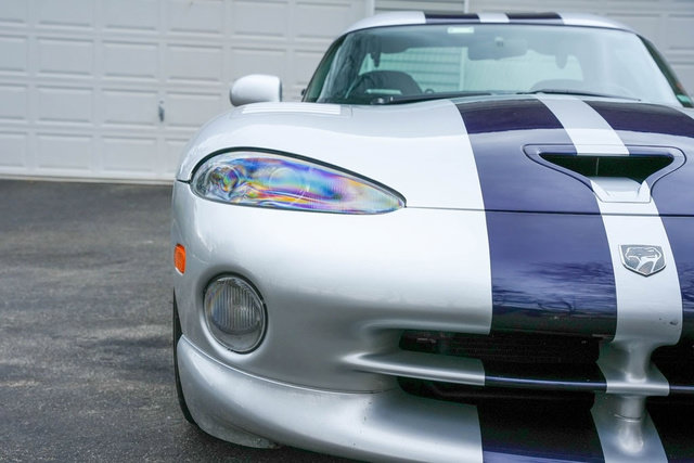 Used 1998 Dodge Viper GTS RWD image 45