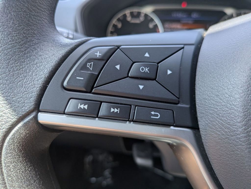 Used 2025 Nissan Altima 2.5 SV image 17