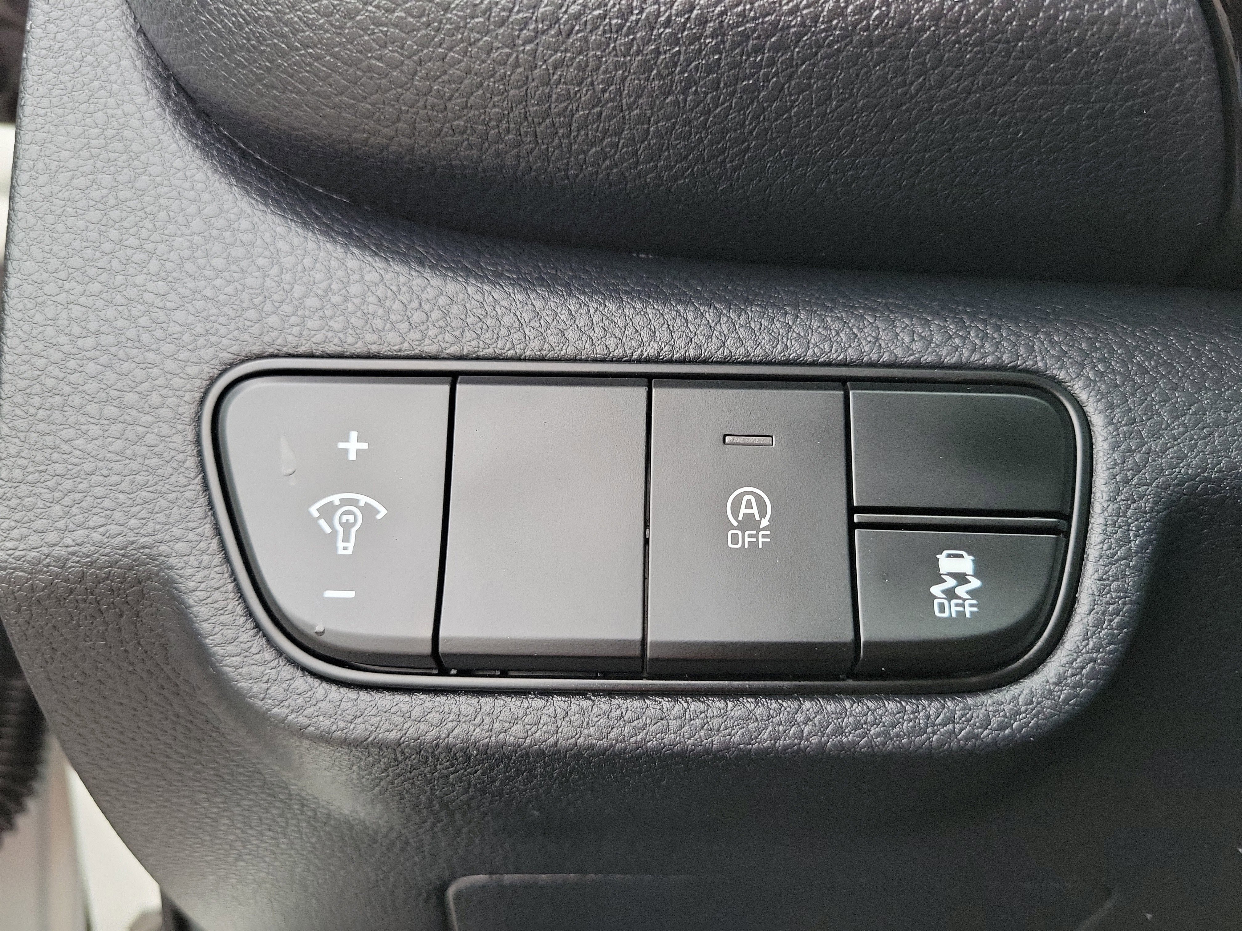 Used 2025 Kia Seltos S FWD image 30