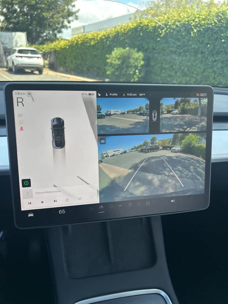 Used 2025 Tesla Model Y Long Range AWD/4WD image 11