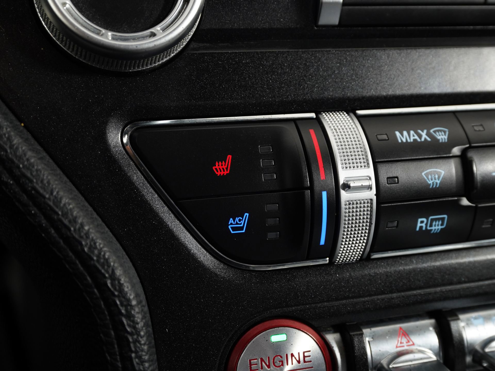 Used 2020 Ford Mustang GT Premium w/ Equipment Group 401A RWD image 21