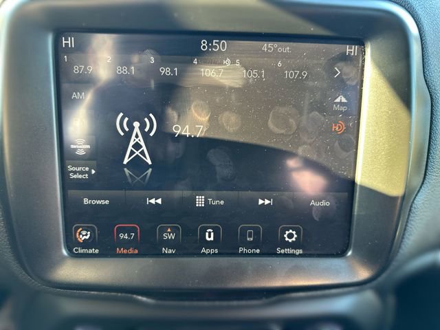 Used 2023 Jeep Renegade Latitude AWD/4WD image 14