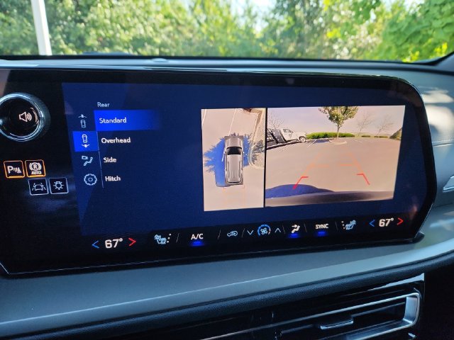 New 2027 Chevrolet Traverse LT w/ Driver Confidence Package FWD image 31