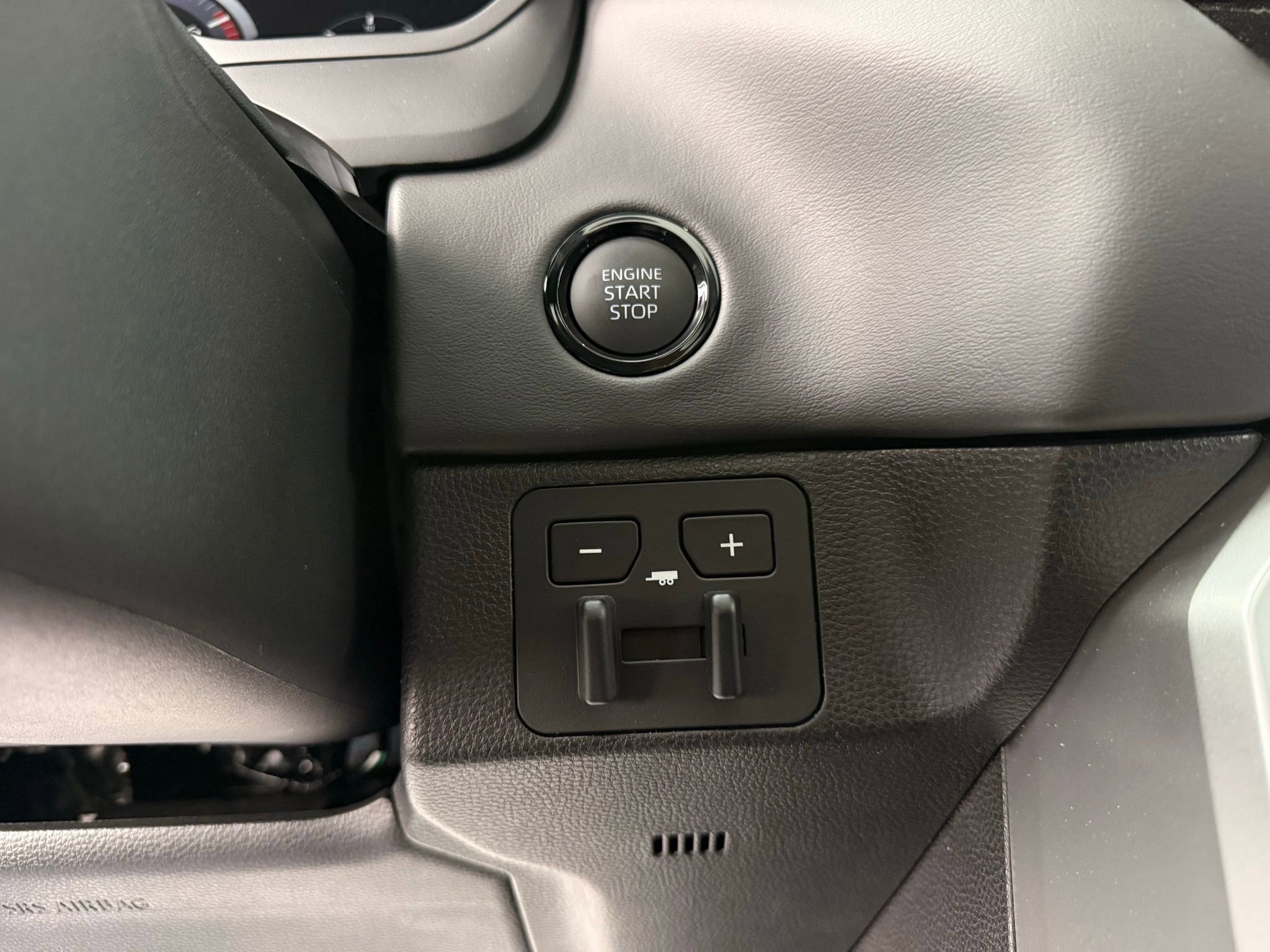 Used 2025 Toyota Tundra Platinum image 53