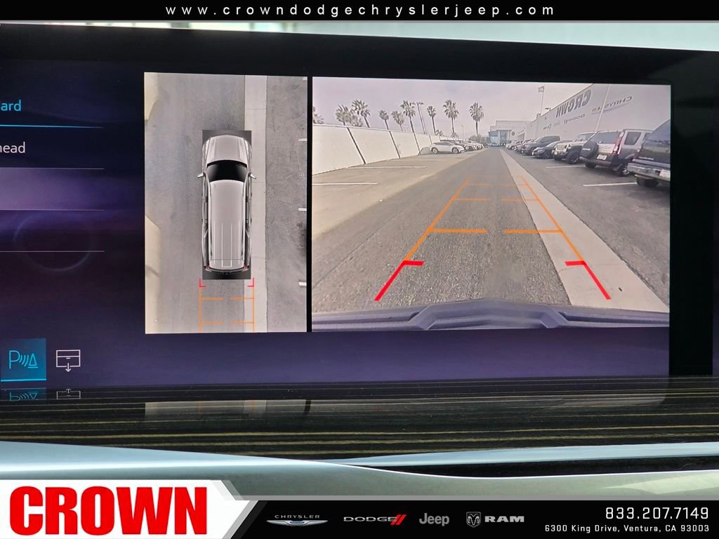 Used 2025 Cadillac Escalade ESV Premium Luxury image 28