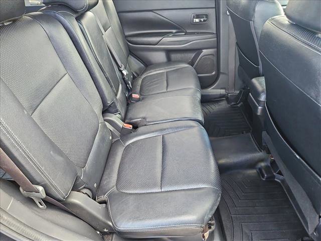 Used 2016 Mitsubishi Outlander GT image 20
