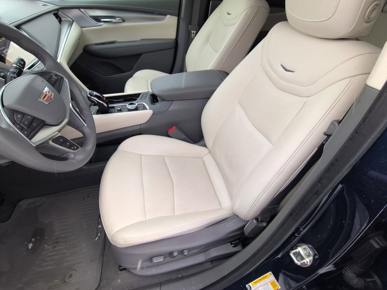 Certified 2024 Cadillac XT5 Premium Luxury image 15