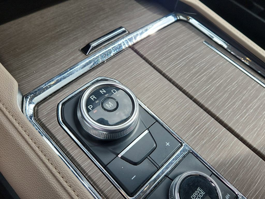Used 2022 Ford Expedition Max Limited image 23