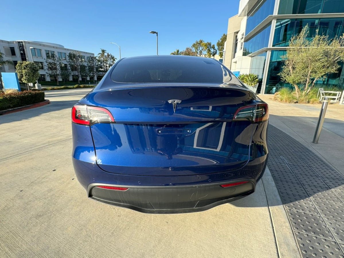 Used 2023 Tesla Model Y Long Range AWD/4WD image 7
