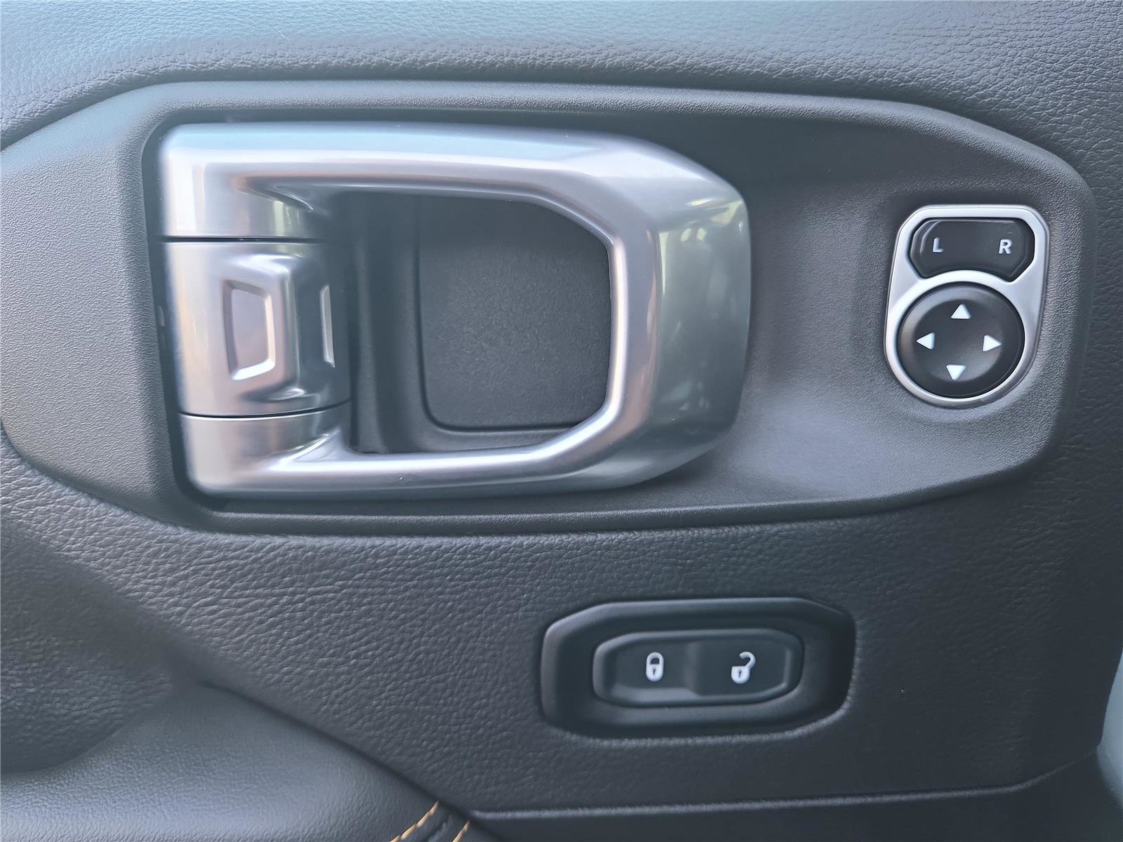 Used 2024 Jeep Wrangler Sahara w/ Technology Group image 14