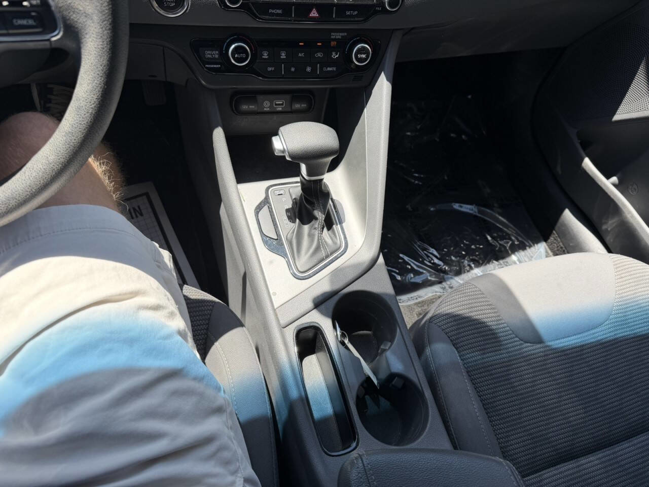 Used 2019 Kia Niro LX FWD image 31