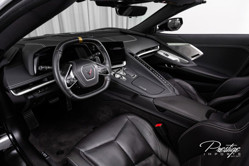 Used 2025 Chevrolet Corvette Stingray Preferred Cpe w/ 2LT image 36