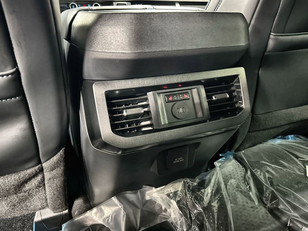 New 2026 Ford F250 Platinum w/ FX4 Off-Road Package image 29