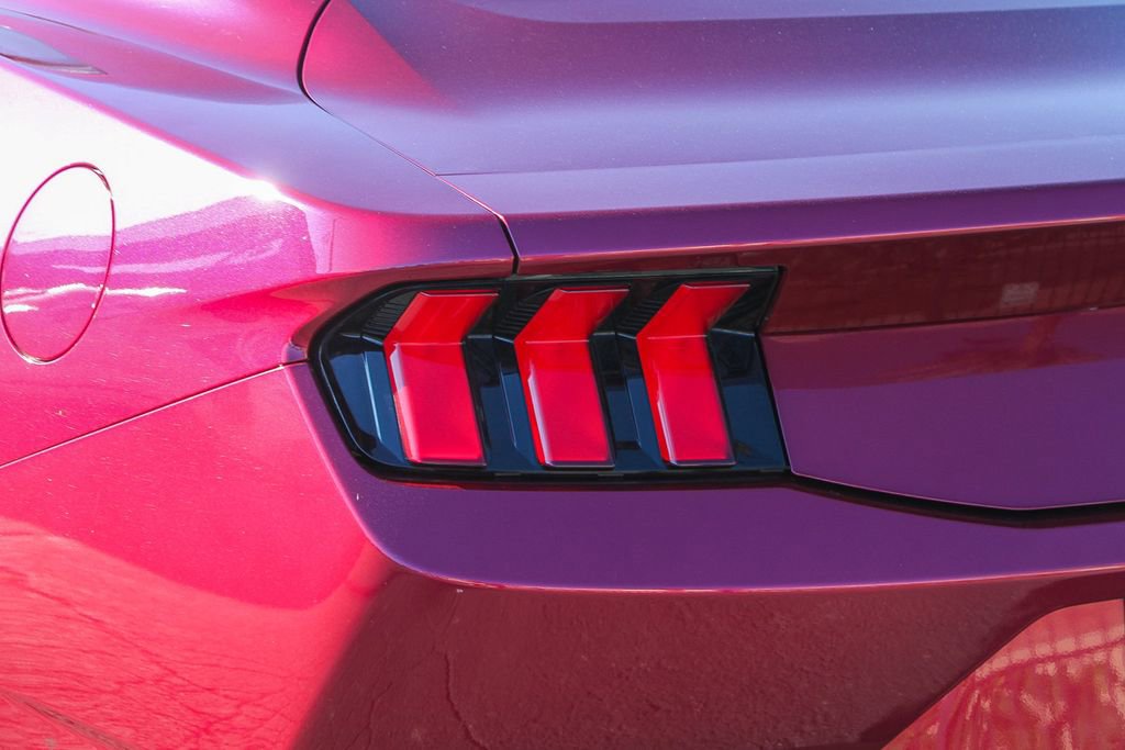 Used 2025 Ford Mustang Coupe image 11