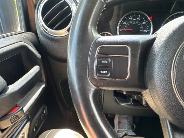 Used 2015 Jeep Wrangler Unlimited Sahara AWD/4WD image 25