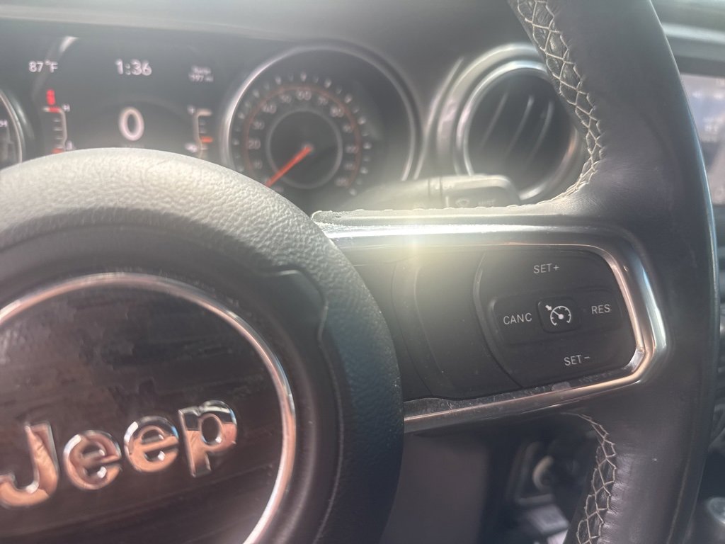 Used 2018 Jeep Wrangler Unlimited Sahara image 23