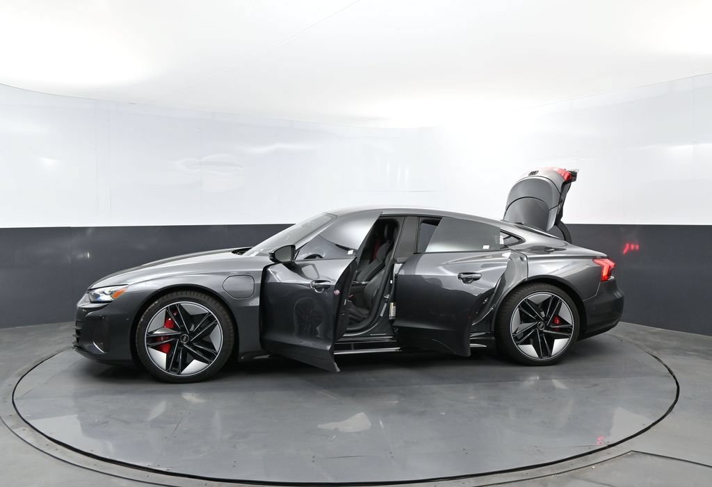 Used 2022 Audi RS e-tron GT AWD/4WD image 28
