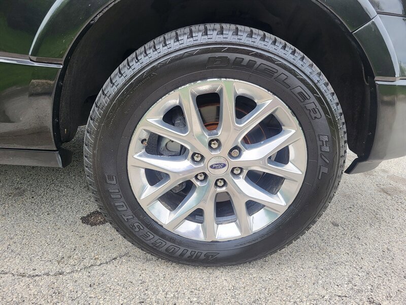 Used 2015 Ford Expedition Limited w/ Equipment Group 301A AWD/4WD image 35