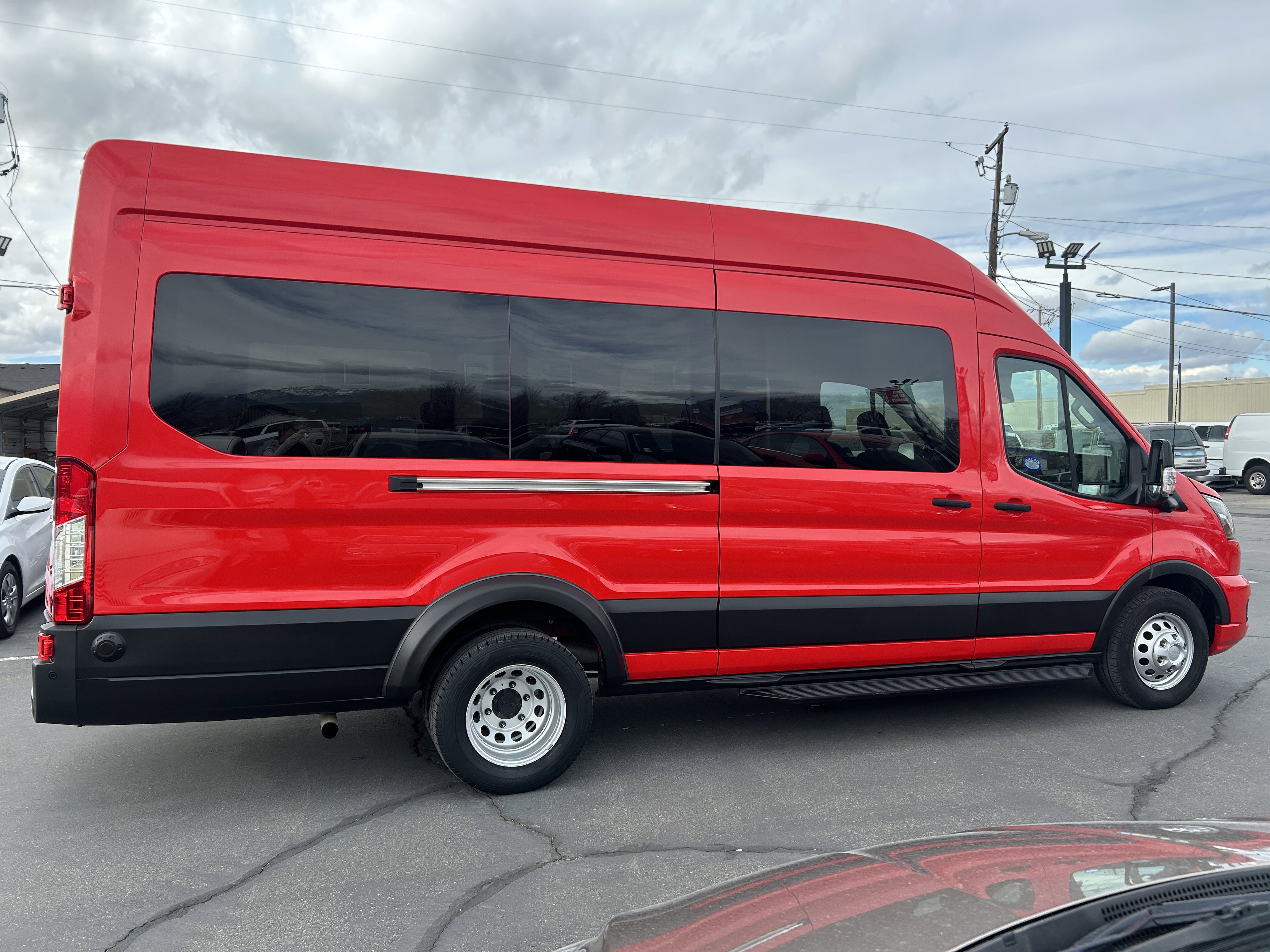 Used 2022 Ford Transit 350 XLT image 7