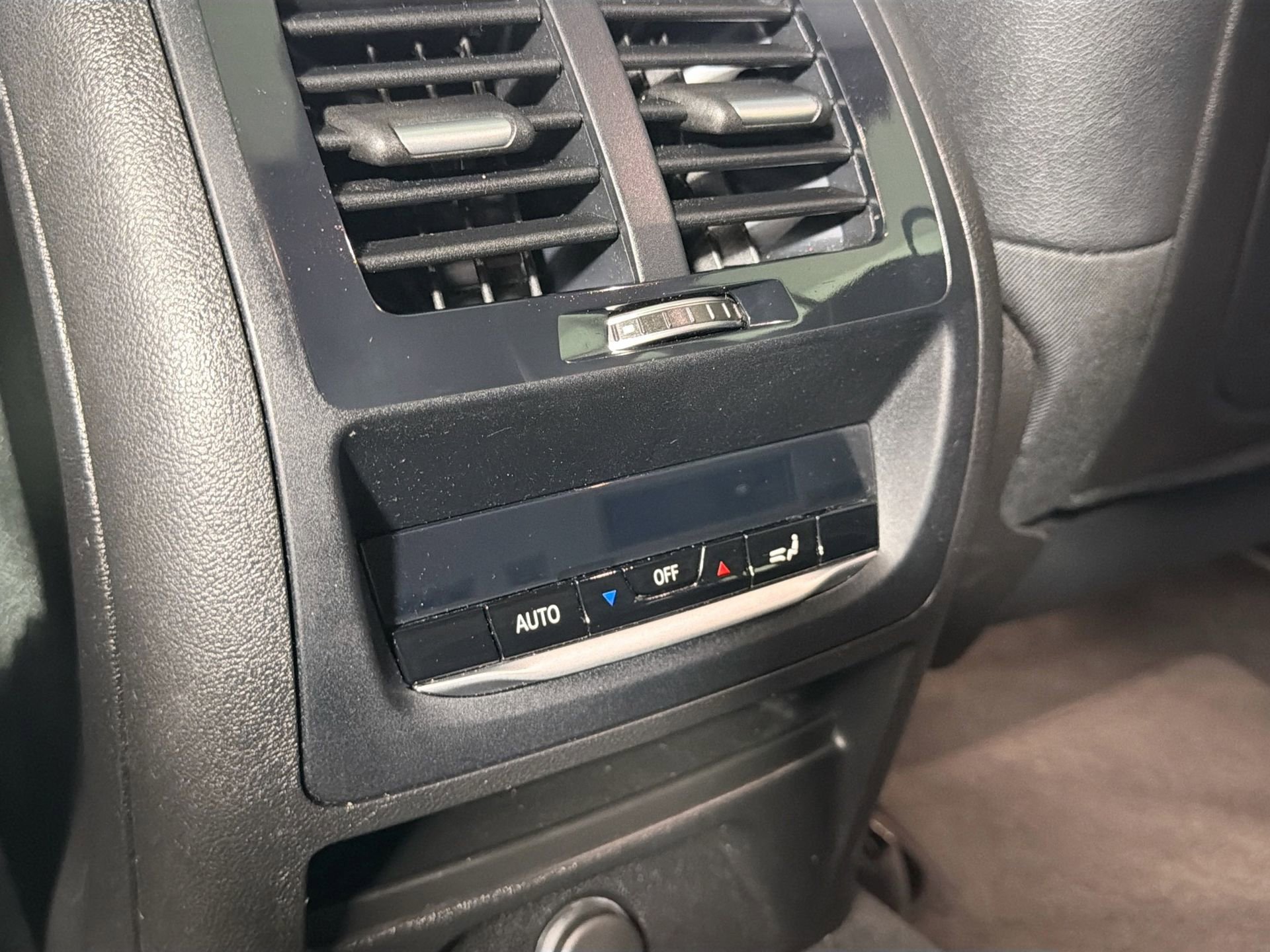 Used 2019 BMW X4 M40i w/ Driving Assistance Package image 26