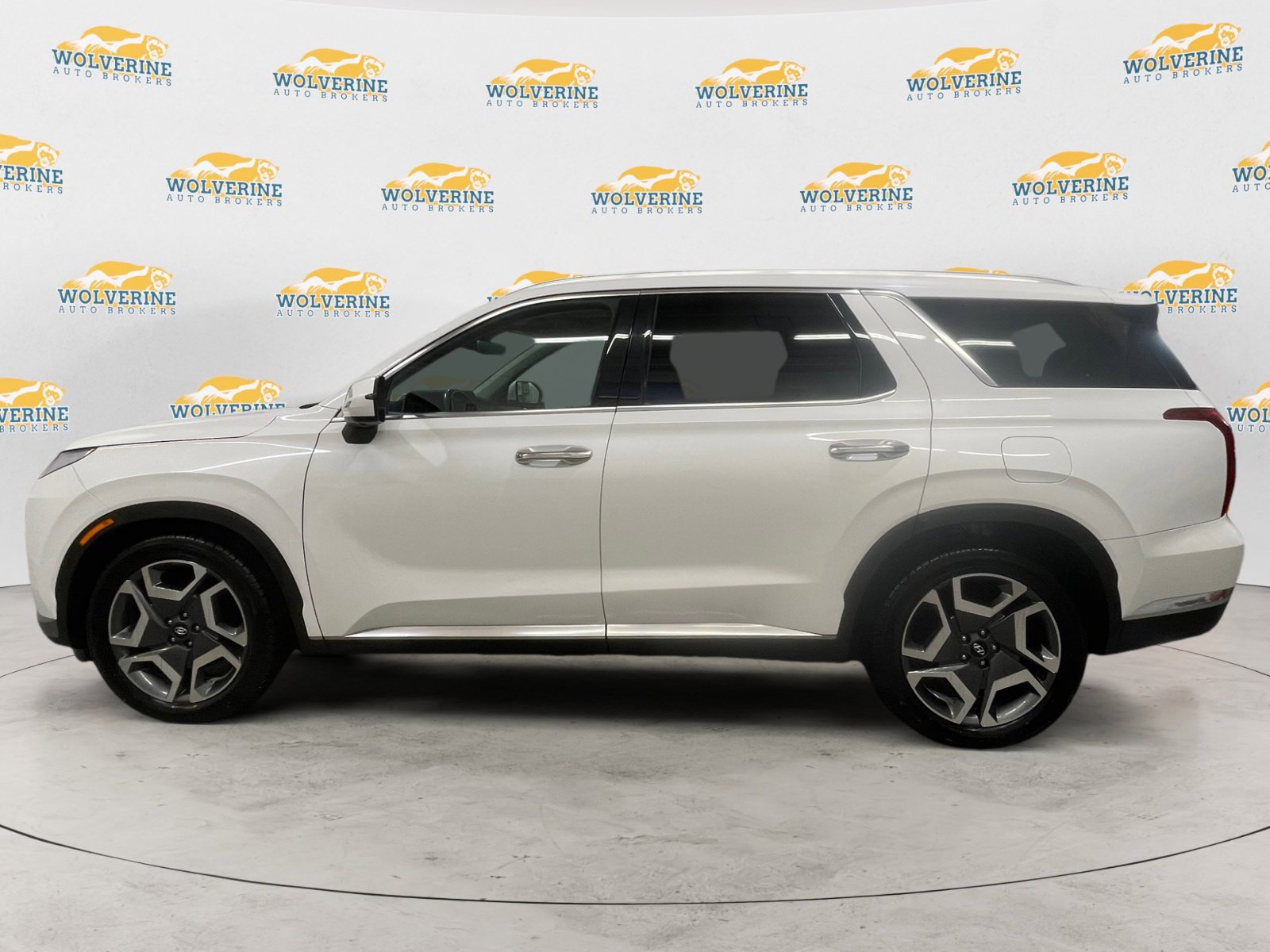 Used 2024 Hyundai Palisade Limited image 2