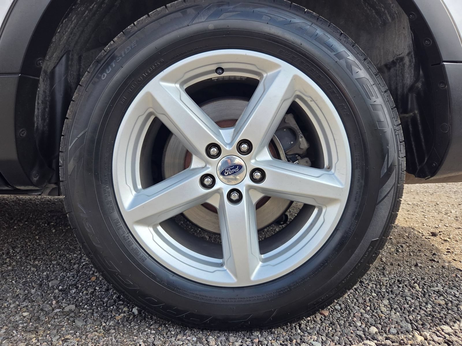Used 2018 Ford Explorer XLT w/ Equipment Group 202A FWD image 11