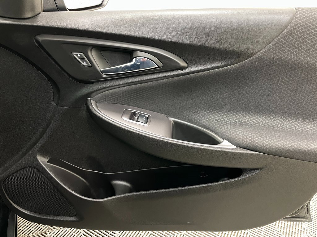 Certified 2022 Chevrolet Malibu LS image 33