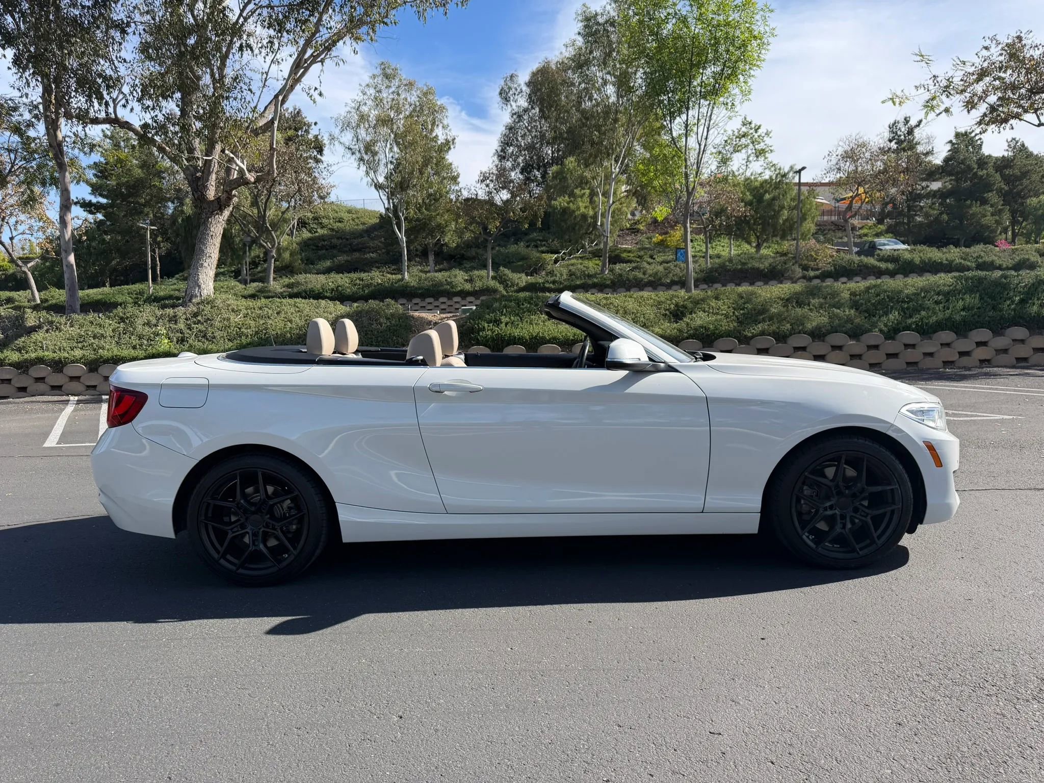 Used 2017 BMW 230i Convertible RWD image 6