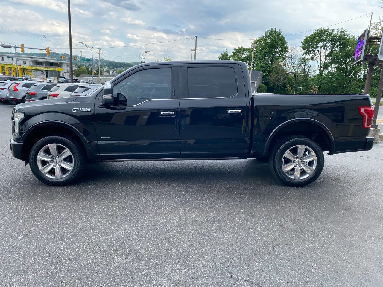 Used 2016 Ford F150 Platinum w/ Equipment Group 701A Luxury AWD/4WD image 6