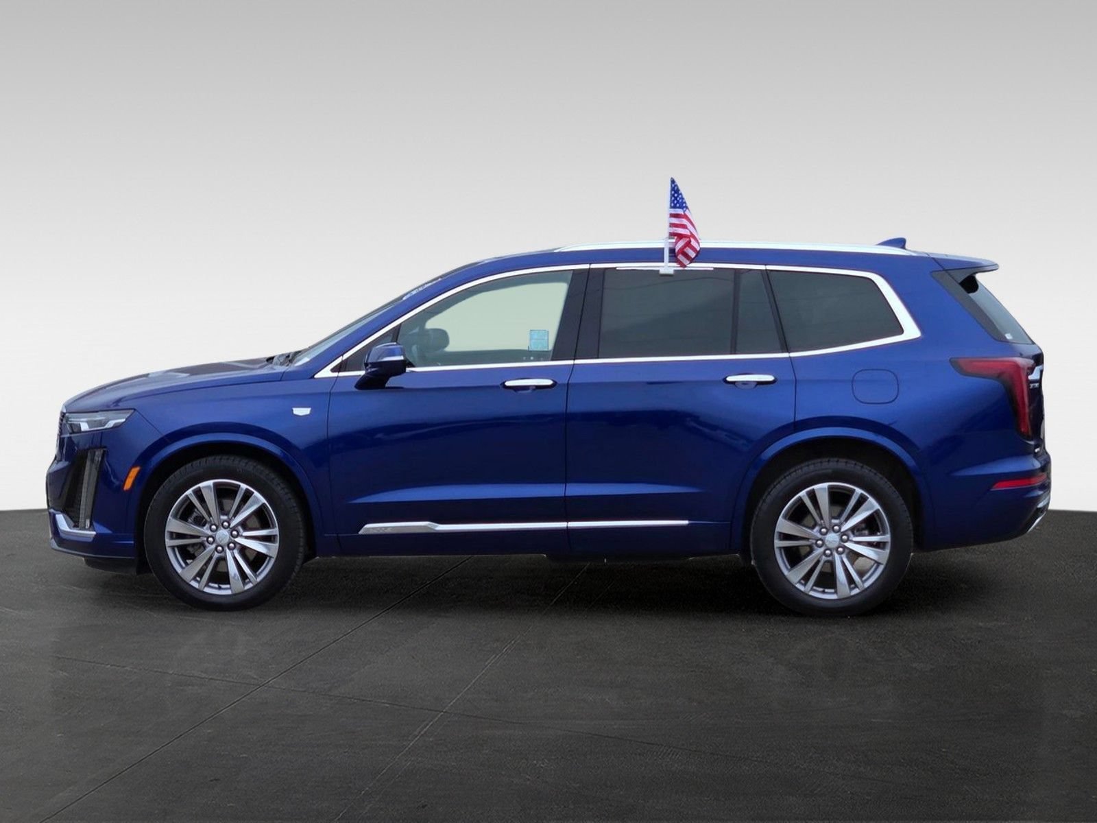 Used 2025 Cadillac XT6 Premium Luxury AWD/4WD image 8