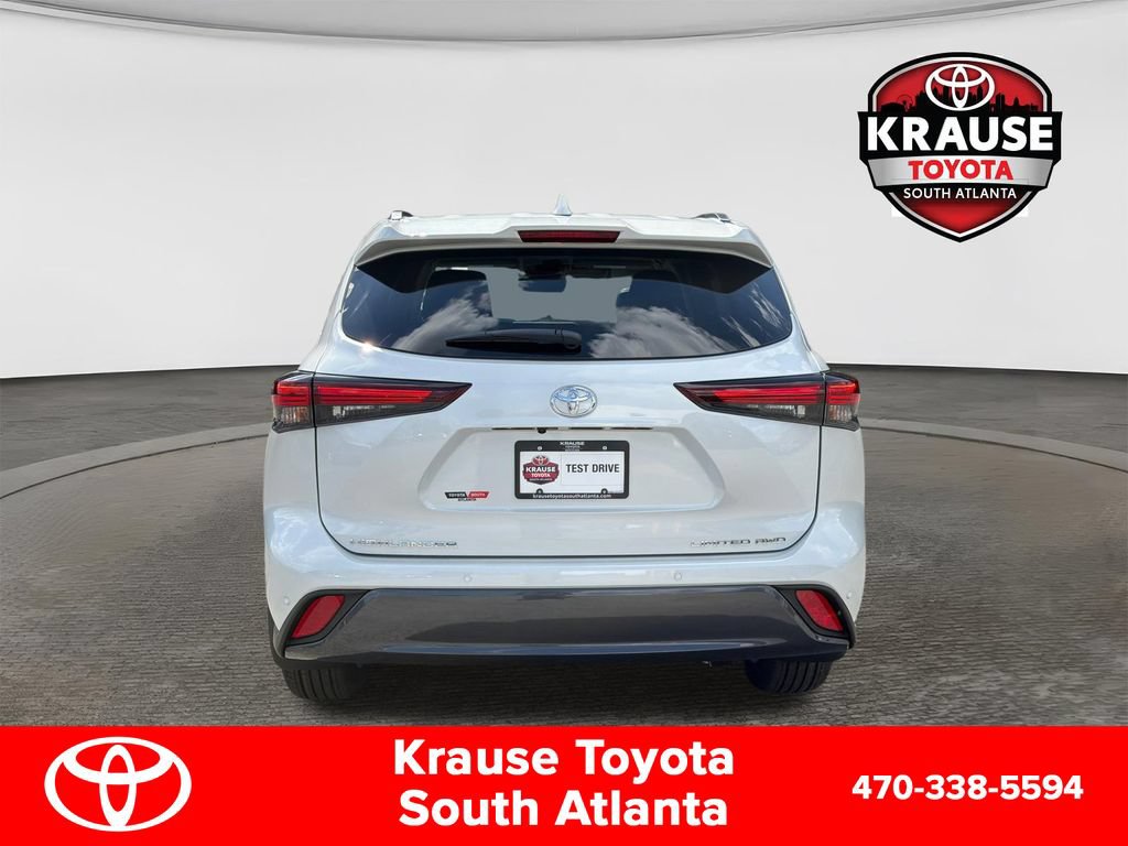 New 2026 Toyota Highlander AWD image 7