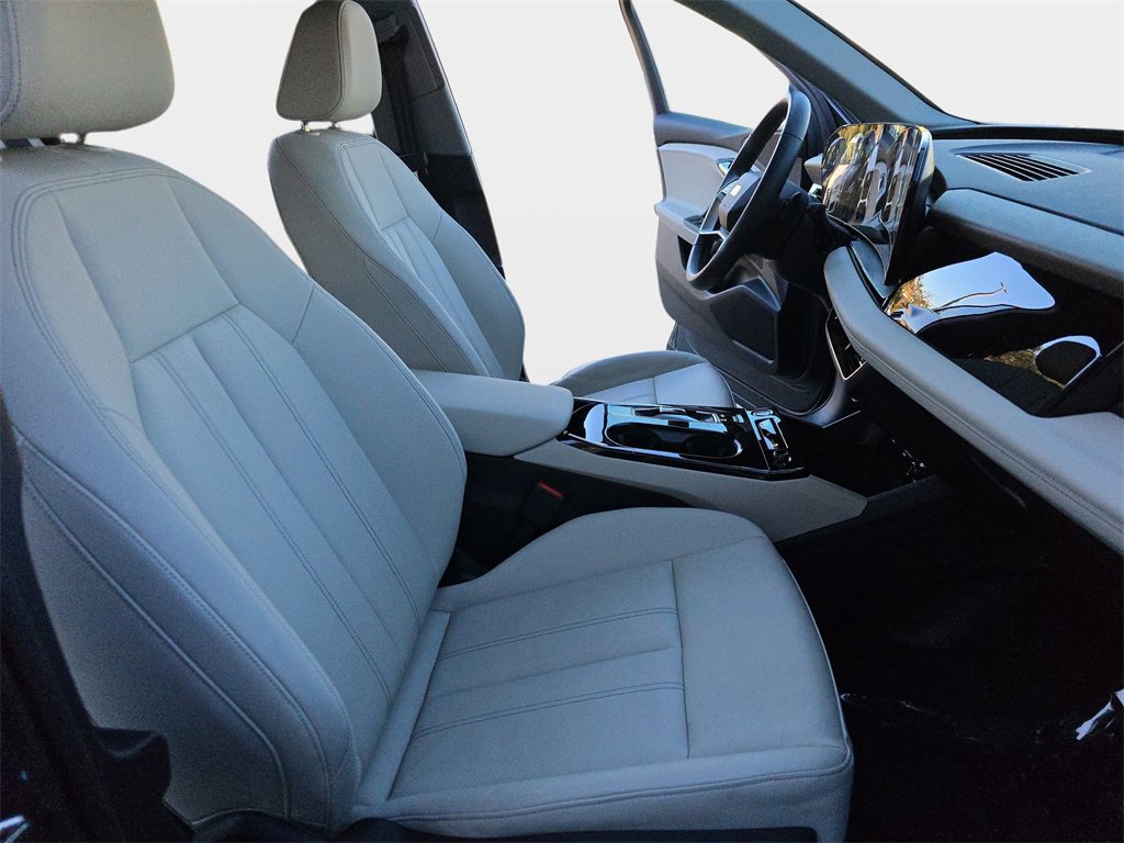 Certified 2025 Audi Q6 e-tron Premium w/ Convenience Package image 10