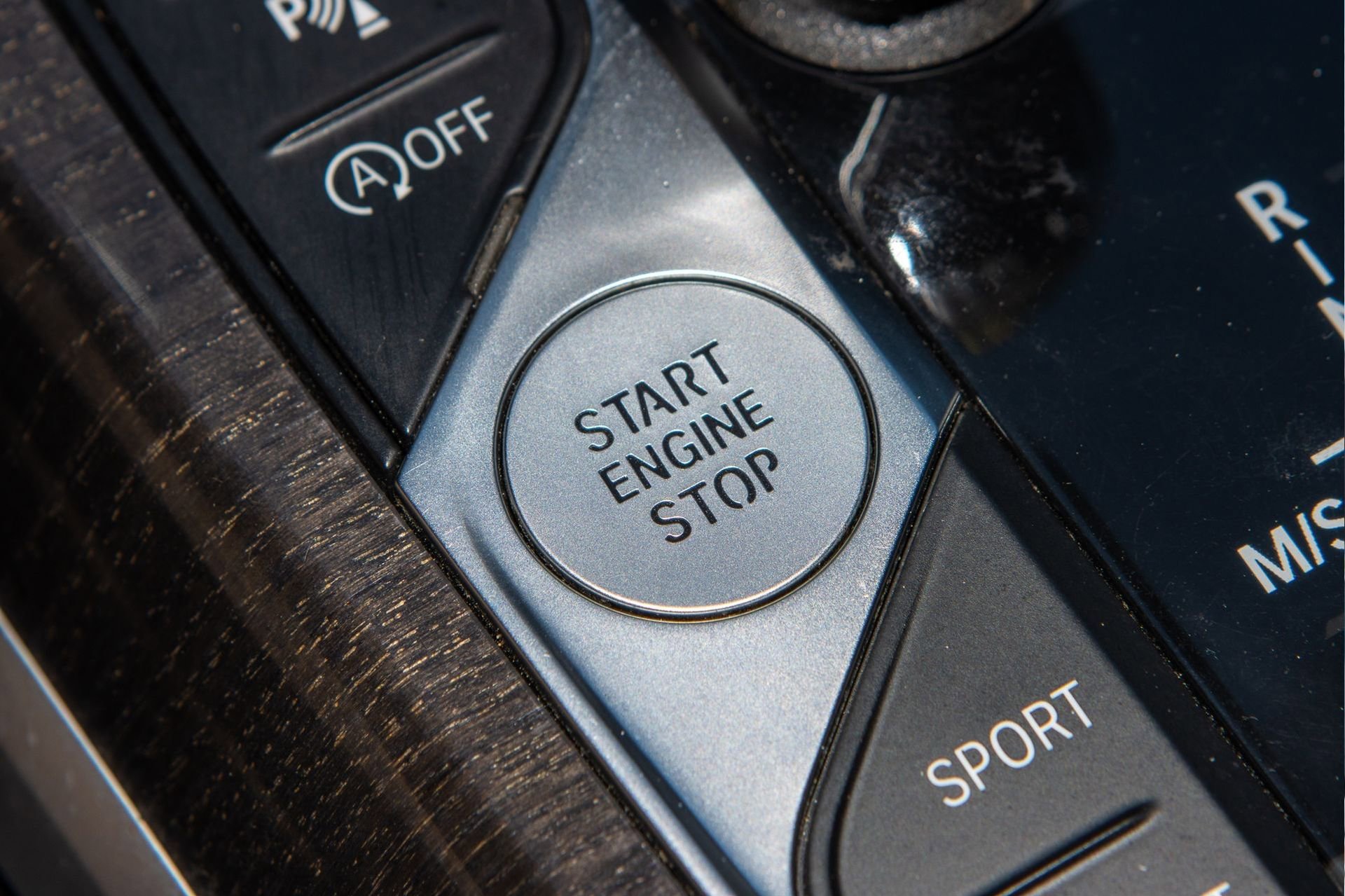 Used 2019 BMW 330i xDrive Sedan w/ Driving Assistance Package image 30