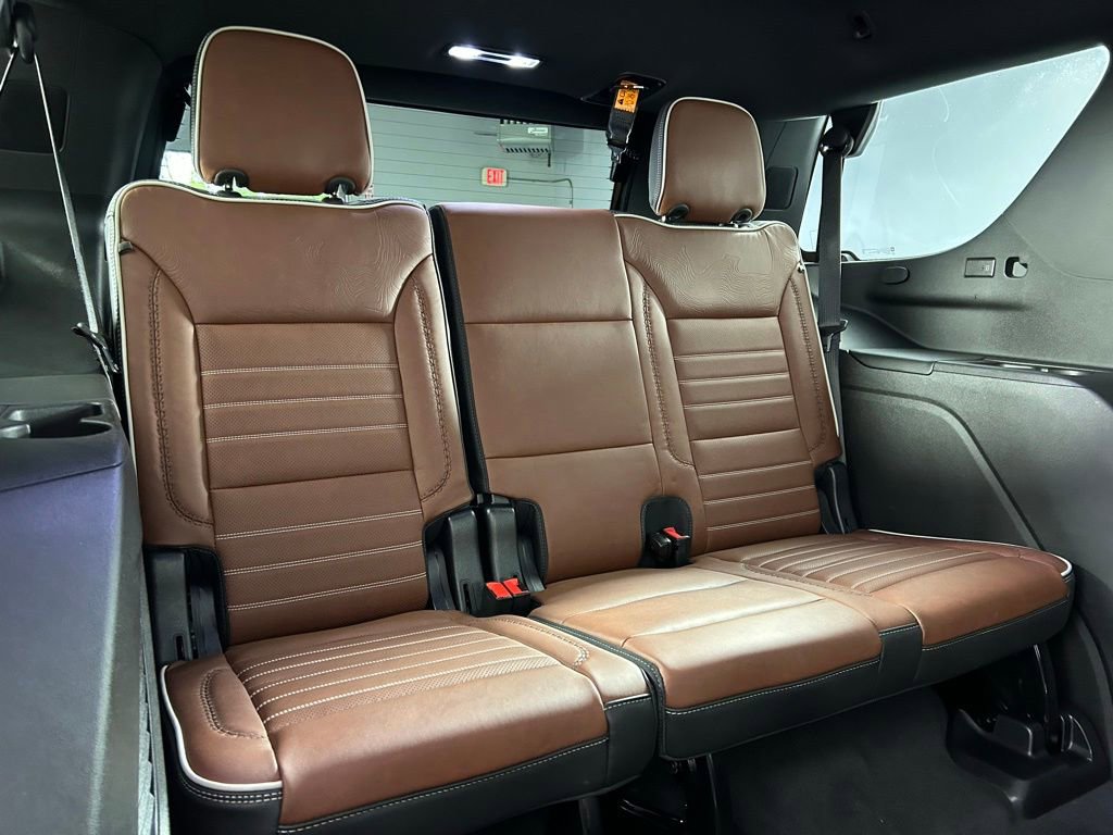 Used 2023 GMC Yukon Denali Ultimate w/ LPO, Floor Liner Package AWD/4WD image 14