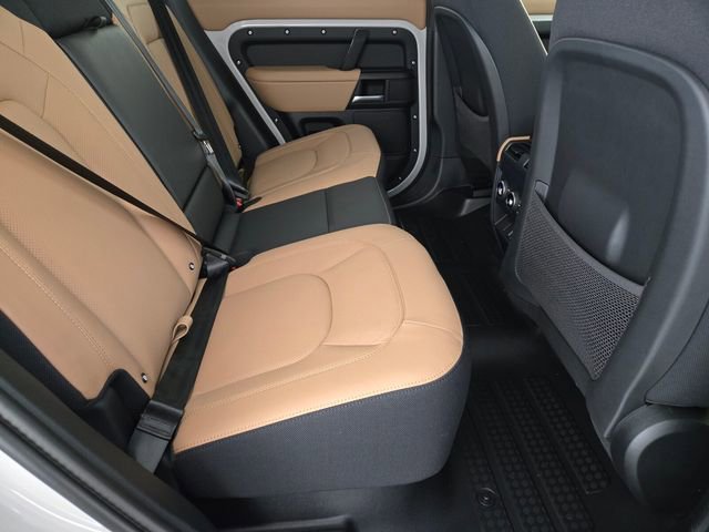 New 2026 Land Rover Defender 110 X AWD/4WD image 17