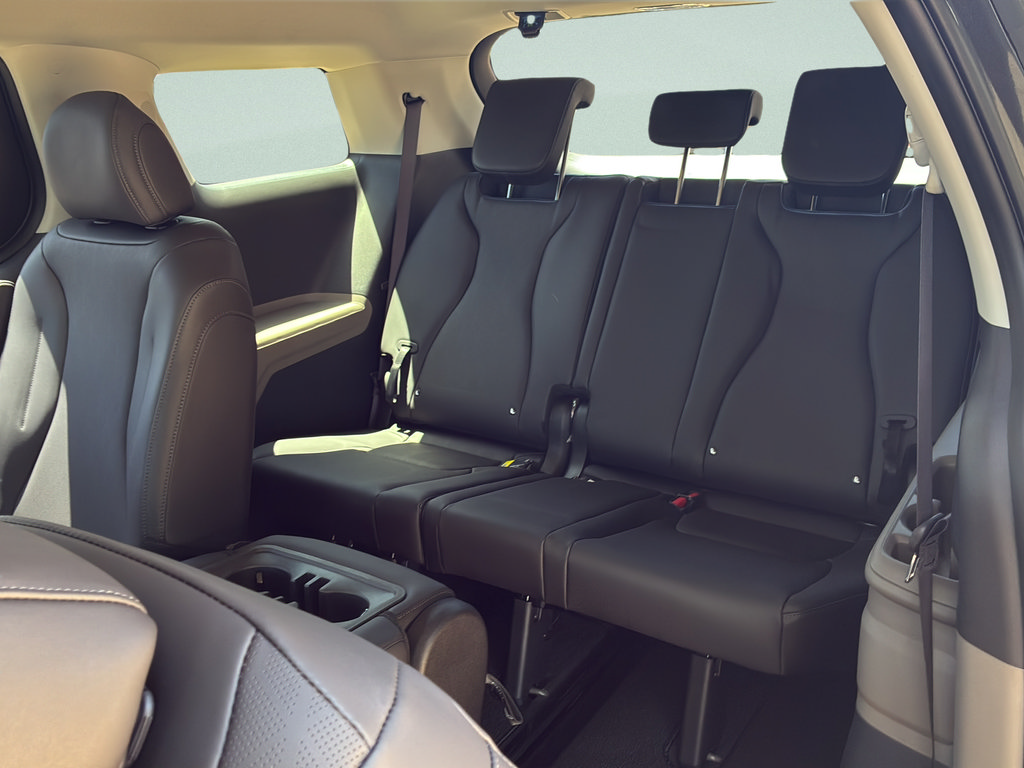 New 2026 Kia Carnival FWD image 35